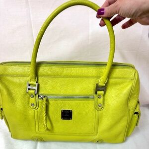 EUC- GORGEOUS AUTHENTIC MCM LIME GREEN HANDBAG